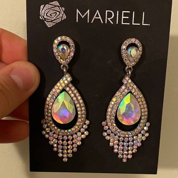 Earrings - Picture 2 of 3